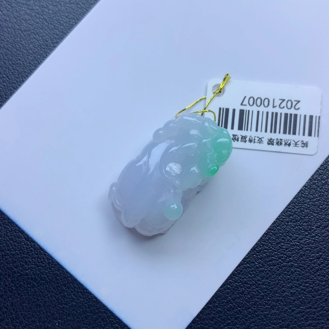 翡翠颈饰未镶嵌貔貅