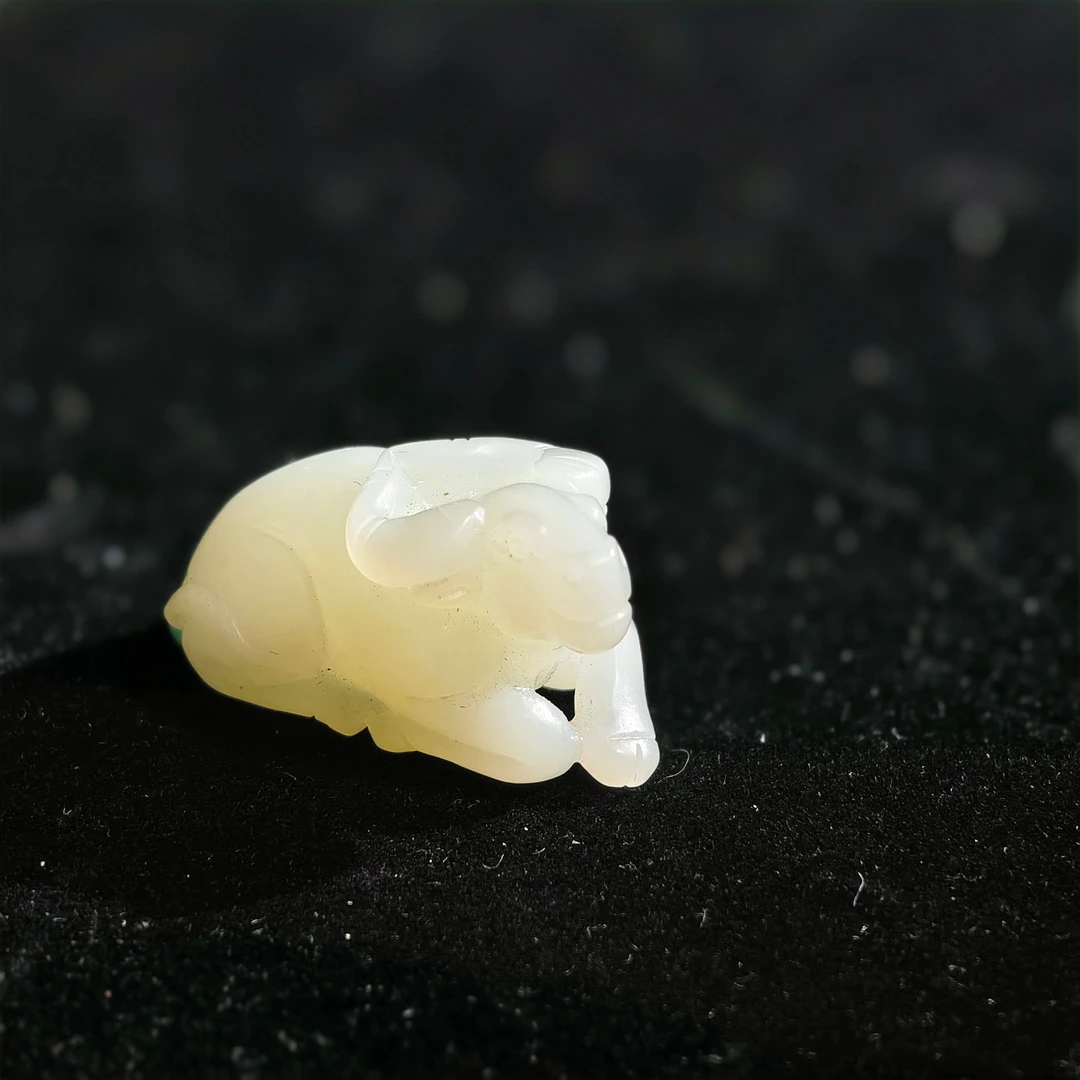 和田白玉生肖牛7904Z