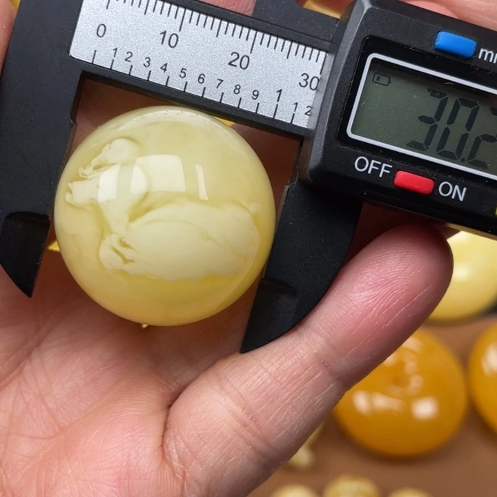 裸石蜜蜡未镶嵌蜜蜡圆珠