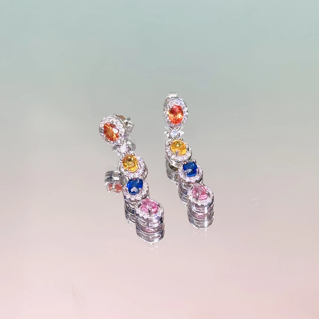 天然彩色蓝宝石耳饰多样性发其一