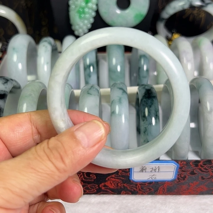 玛瑙/玉髓未镶嵌手镯天然