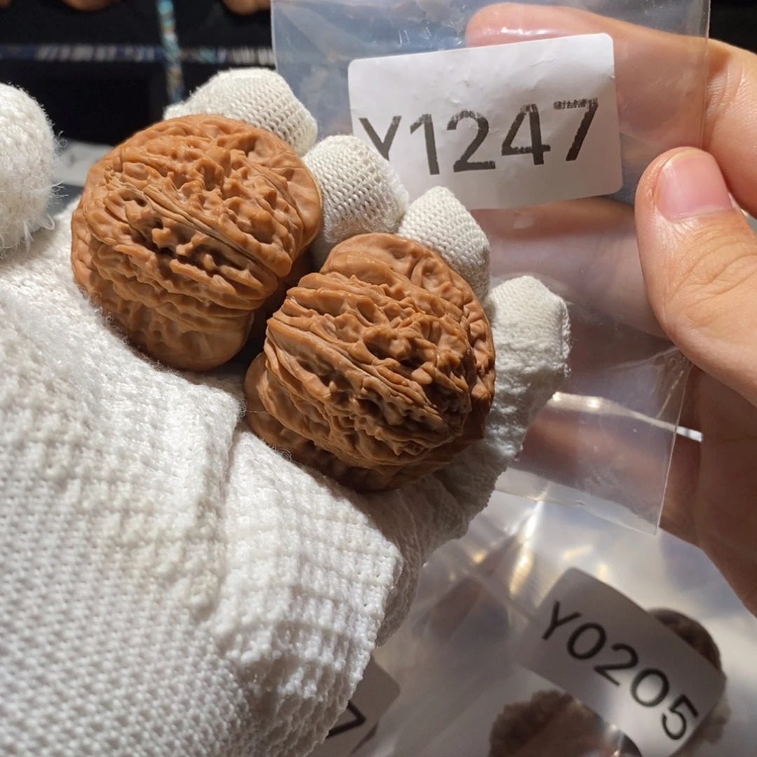 文玩核桃吊坠44全品原装三角楼