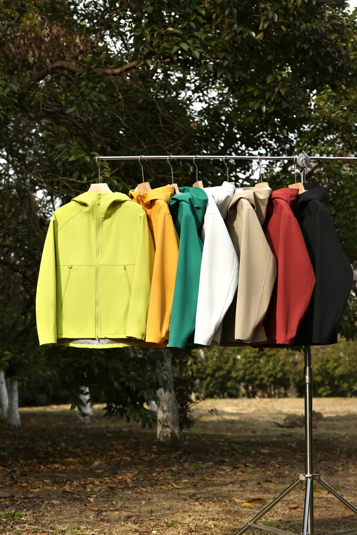 Leavo Johnson 立体裁剪！春季户外防风 男女情侣冲锋衣外套