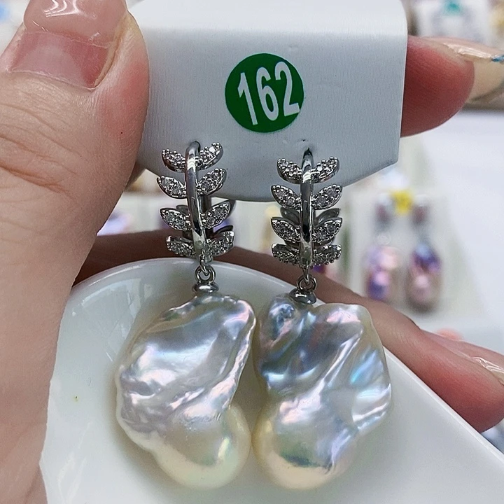 银S925镶嵌耳饰淡水珍珠