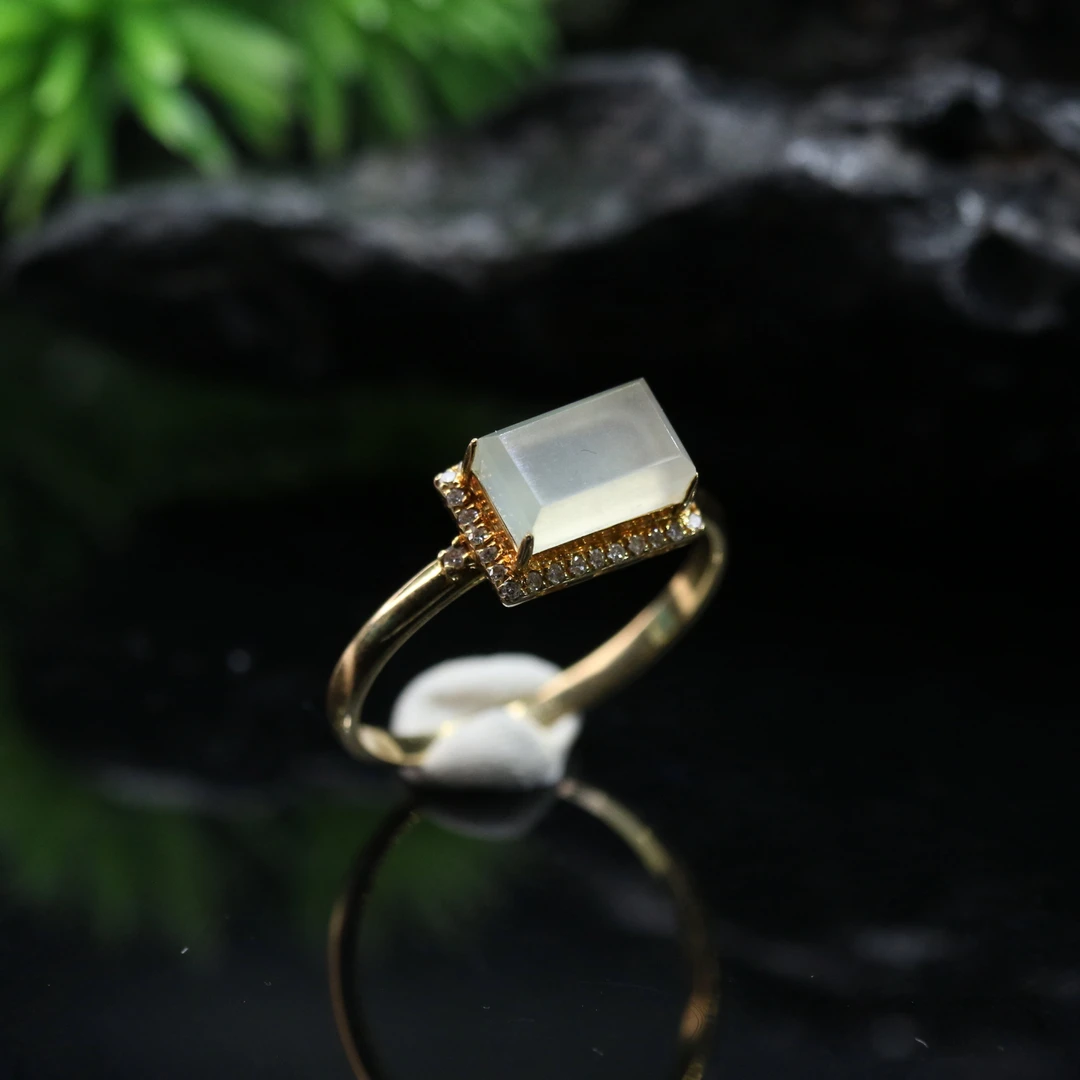 10天然缅甸翡翠A货18k戒指/500080/北京中保拍卖