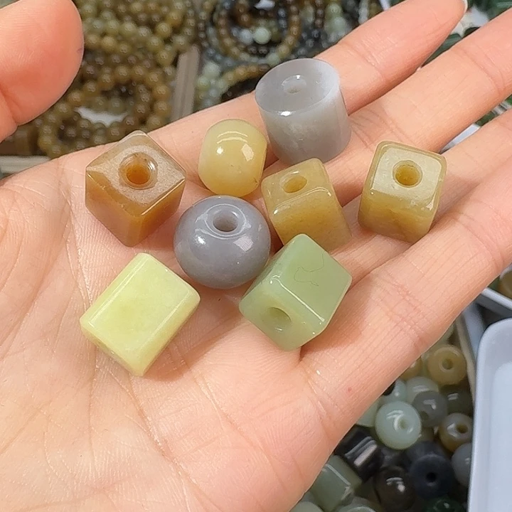 夏****和田玉（糖玉）未镶嵌颈饰拍8