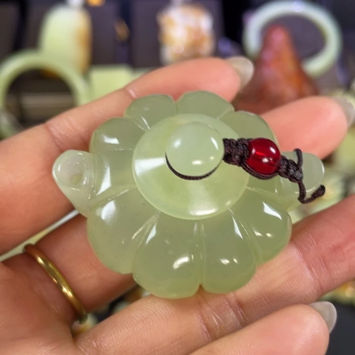 软玉未镶嵌把件软玉