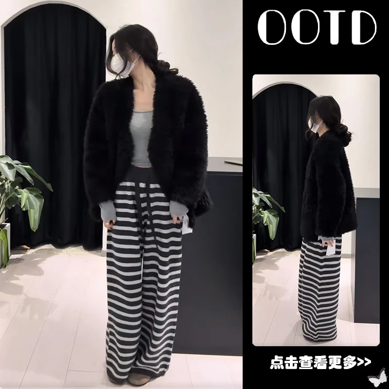 超火秋季穿搭一整套2025新款黑色宽松外套背心百条纹阔腿裤三件套