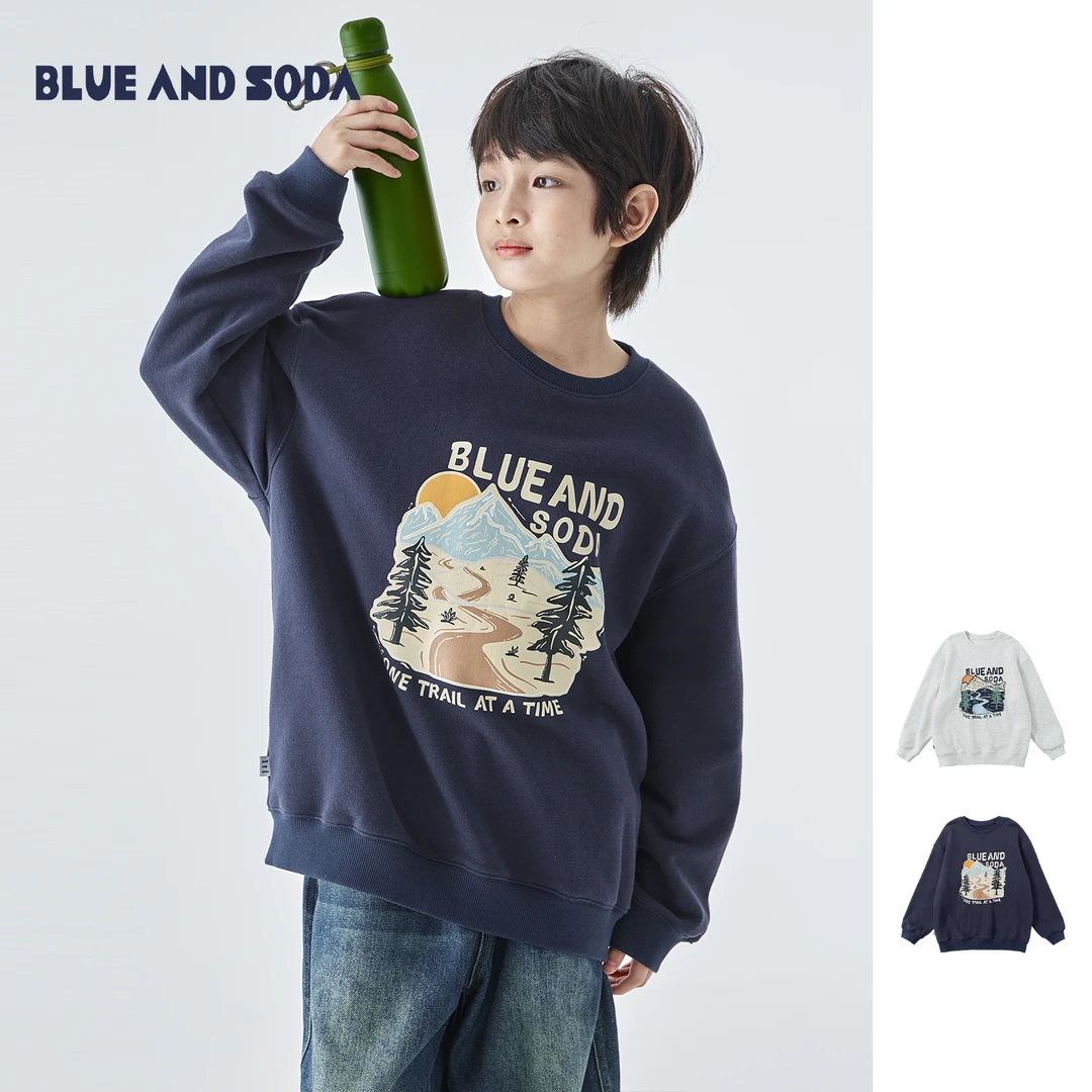 蓝汽水25年秋季新款亲子装中大男童纯色圆领卫衣美式山系印花上衣