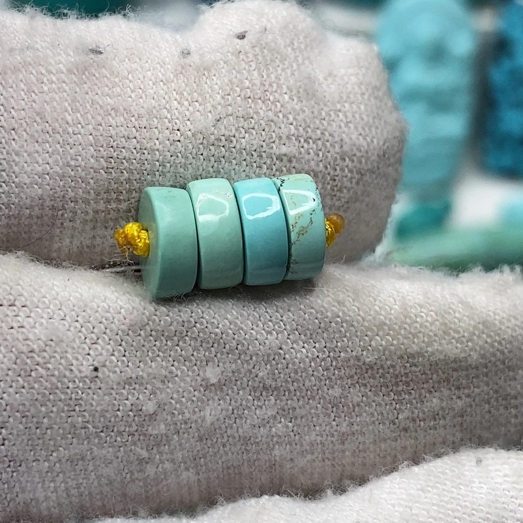 绿松石未镶嵌天然原矿 带武汉地大证书