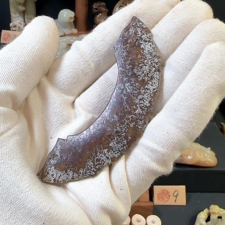 用***3透闪石质玉未镶嵌颈饰