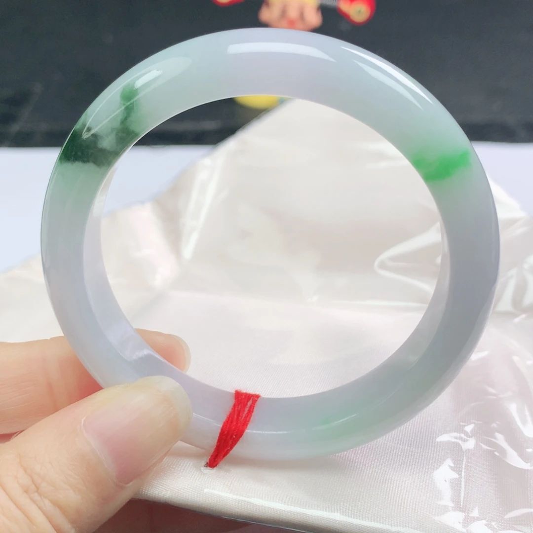 翡翠未镶嵌手镯正