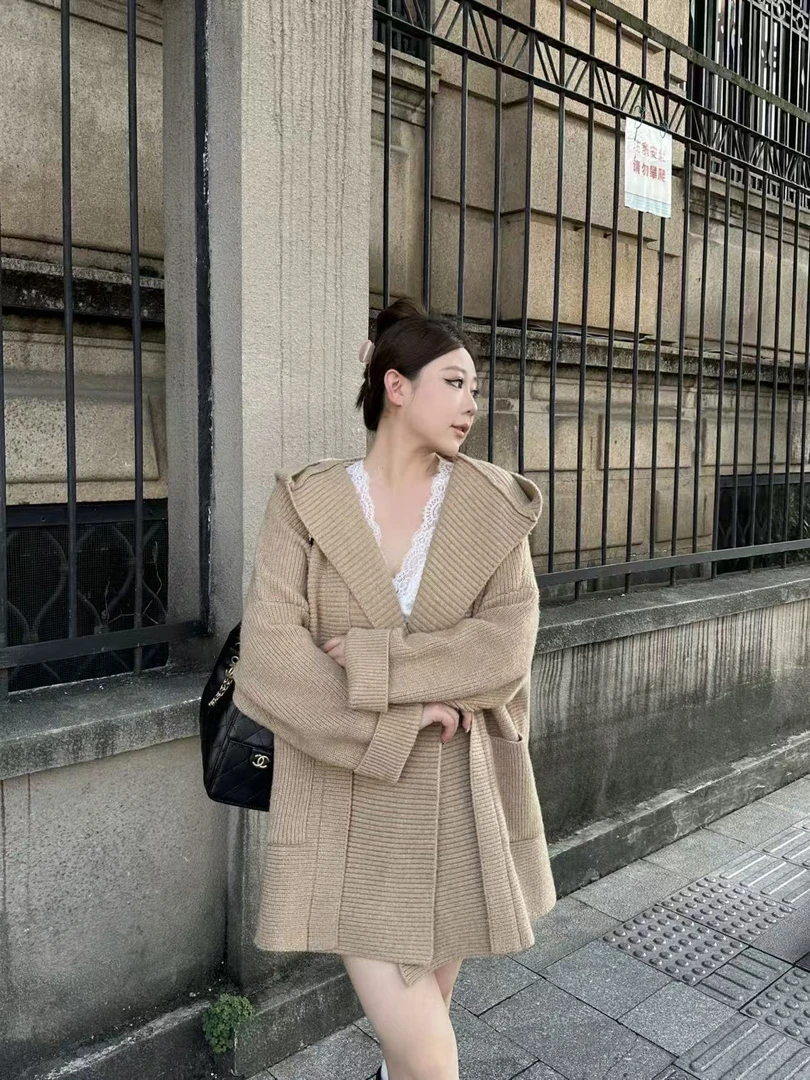 琪琪怪怪大码女装【不被定义的松弛】连帽针织慵懒毛衣开衫T57710QD