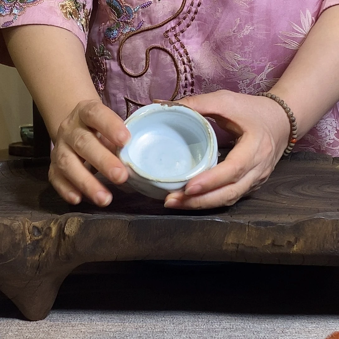 未名款冷香凝白浅口杯微瑕