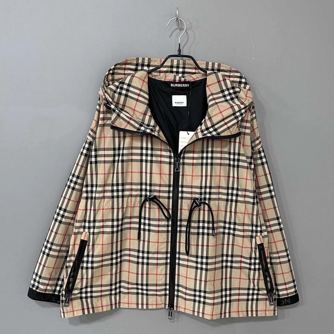 99新 BURBERRY/博柏利 经典格纹拉链外套 Burberry /UK6/82855