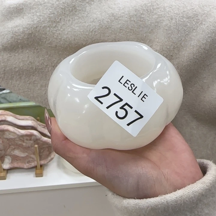 X2757.            福利