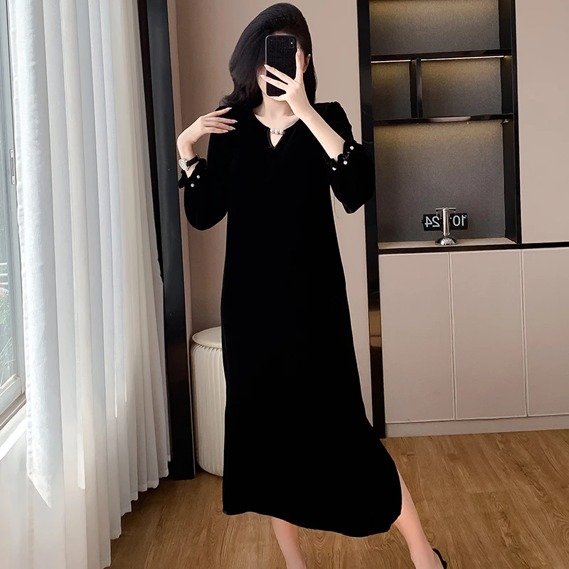 阔太太高贵优雅丝绒连衣裙女2025秋冬轻奢显瘦赫本风黑色长裙百搭
