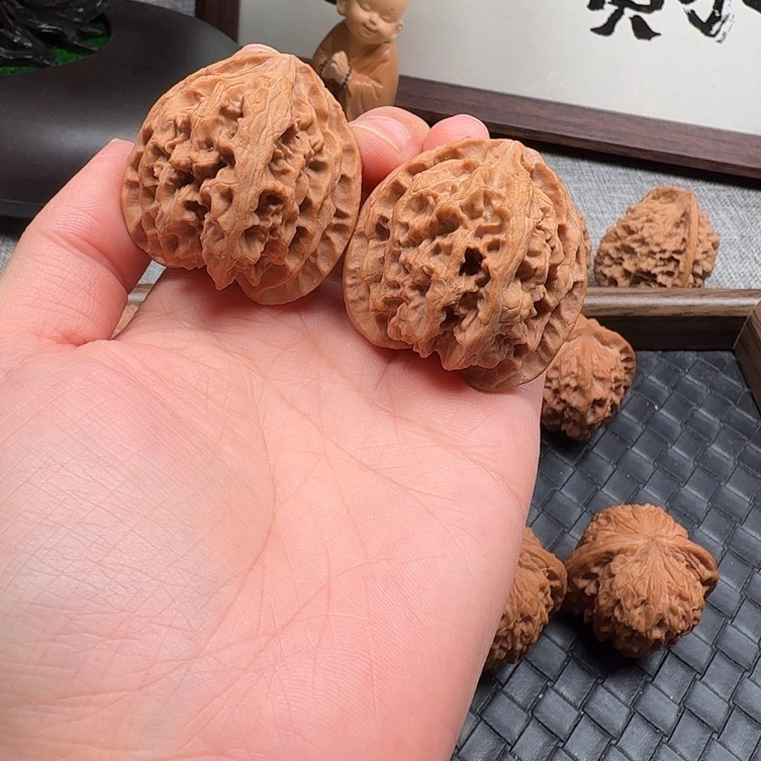 核桃全品红皮苹果园42