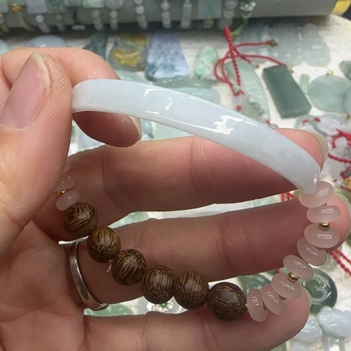 翡翠未镶嵌手链半镯