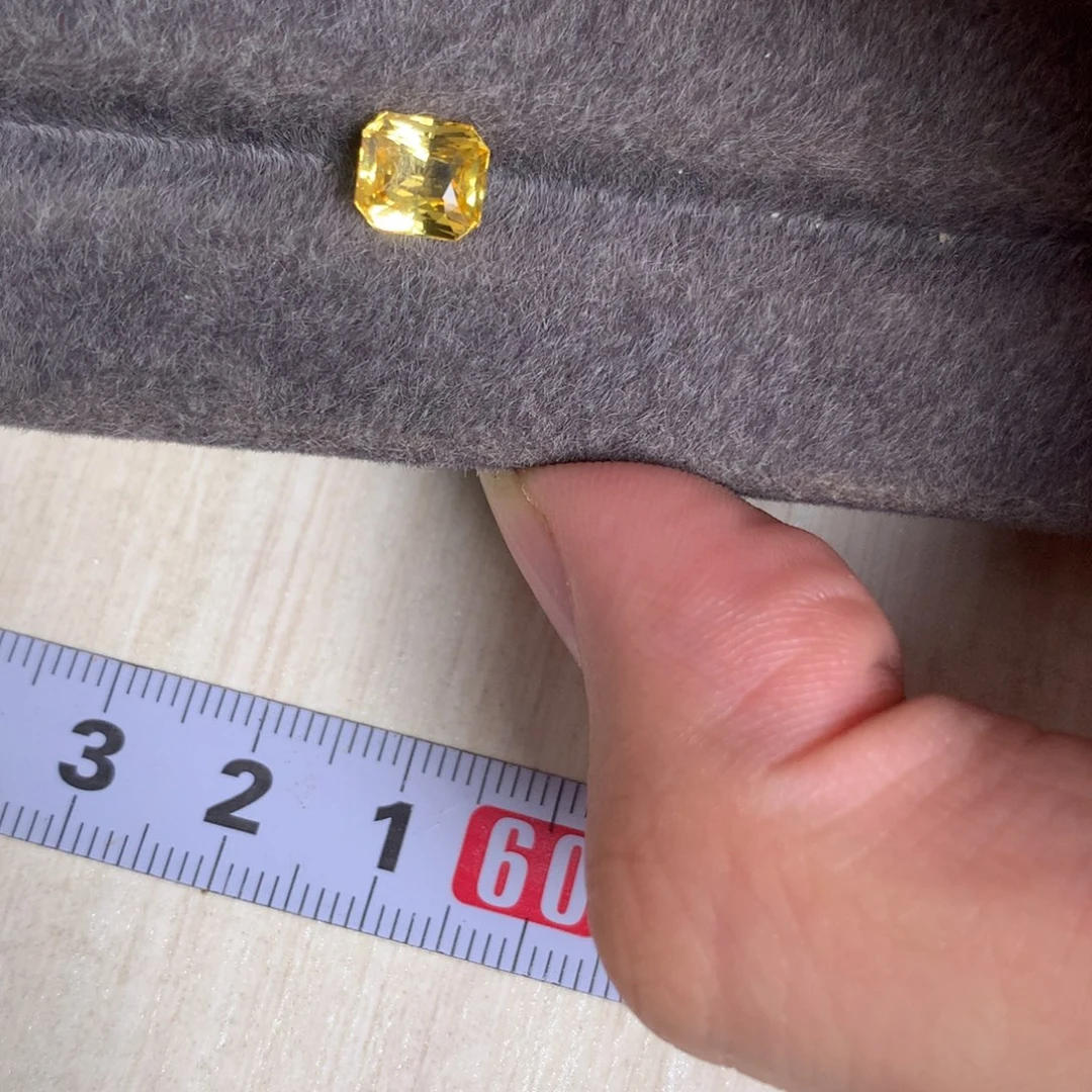 大***我蓝宝石裸石2.09 金丝雀