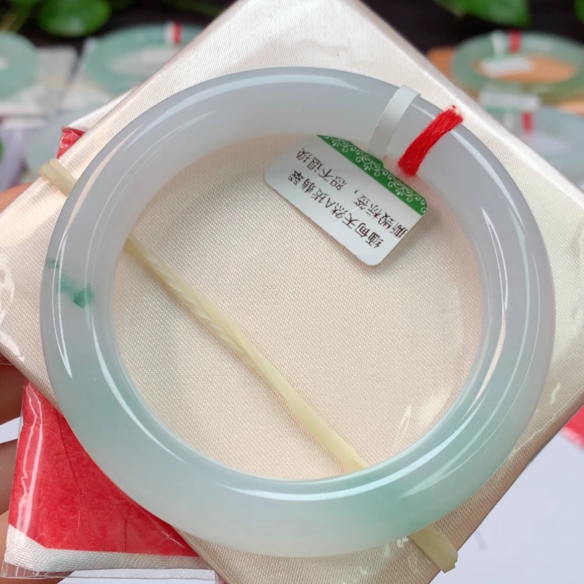 【闪购商品】翡翠手镯未镶嵌天然翡翠手镯