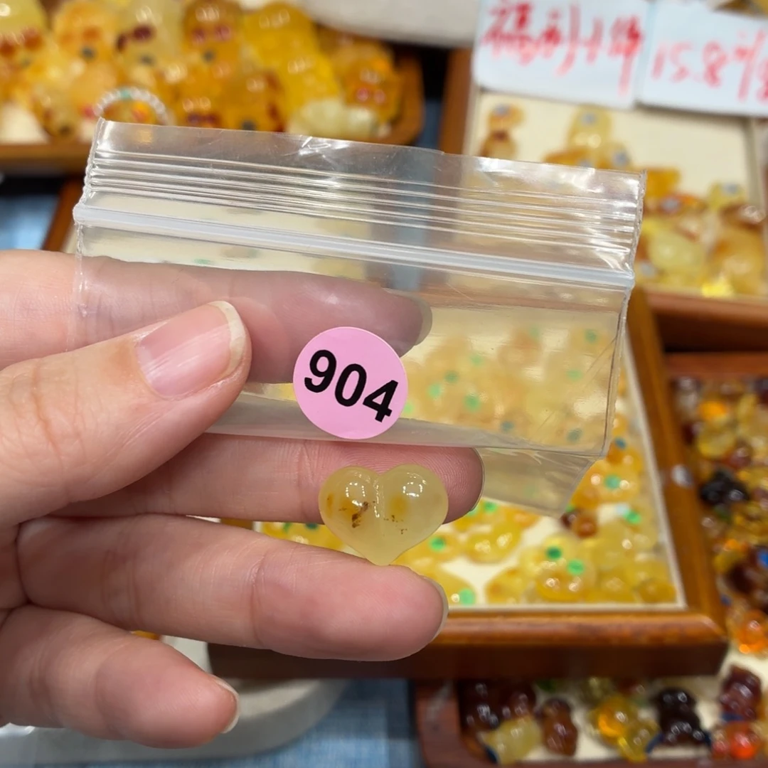 琥珀未镶嵌珠宝奇石