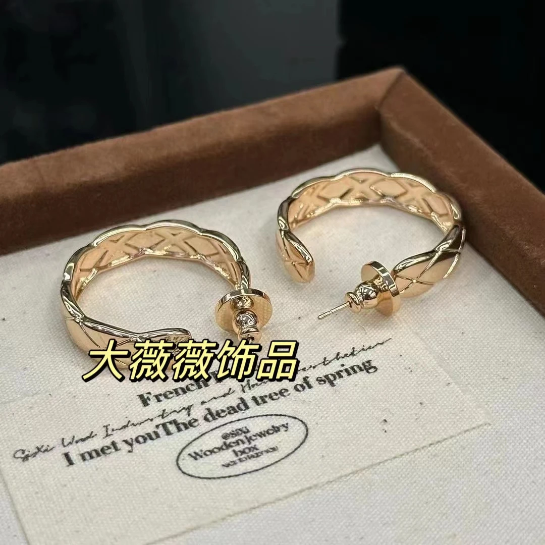 铜合金耳饰 玫色菱格纹时尚耳圈-66850