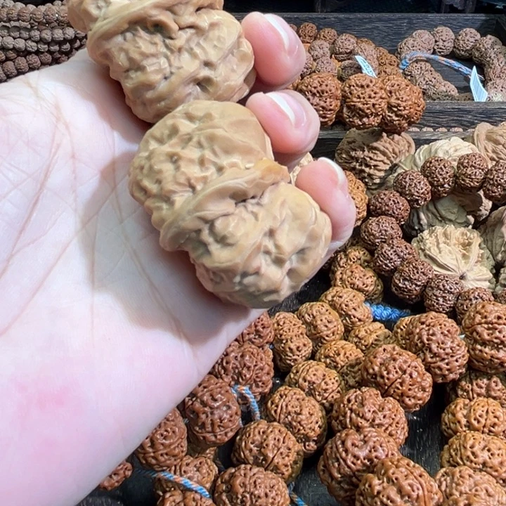 I***n金刚菩提吊坠核桃