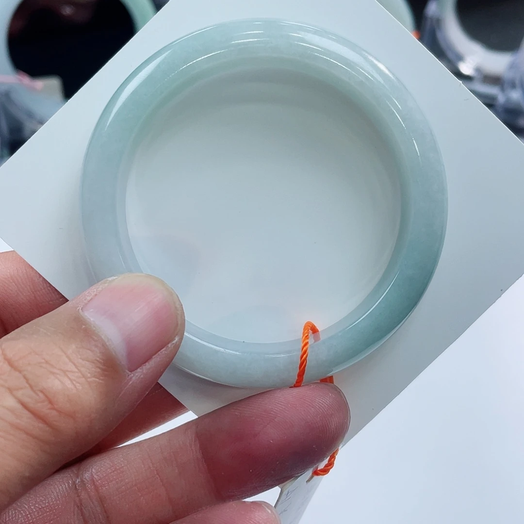 翡翠未镶嵌手镯533