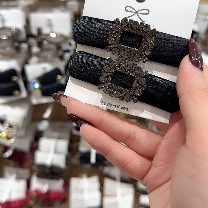 缎面黑色方钻掰掰