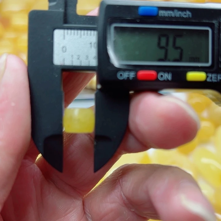 琥珀（矿物珀）未镶嵌裸石