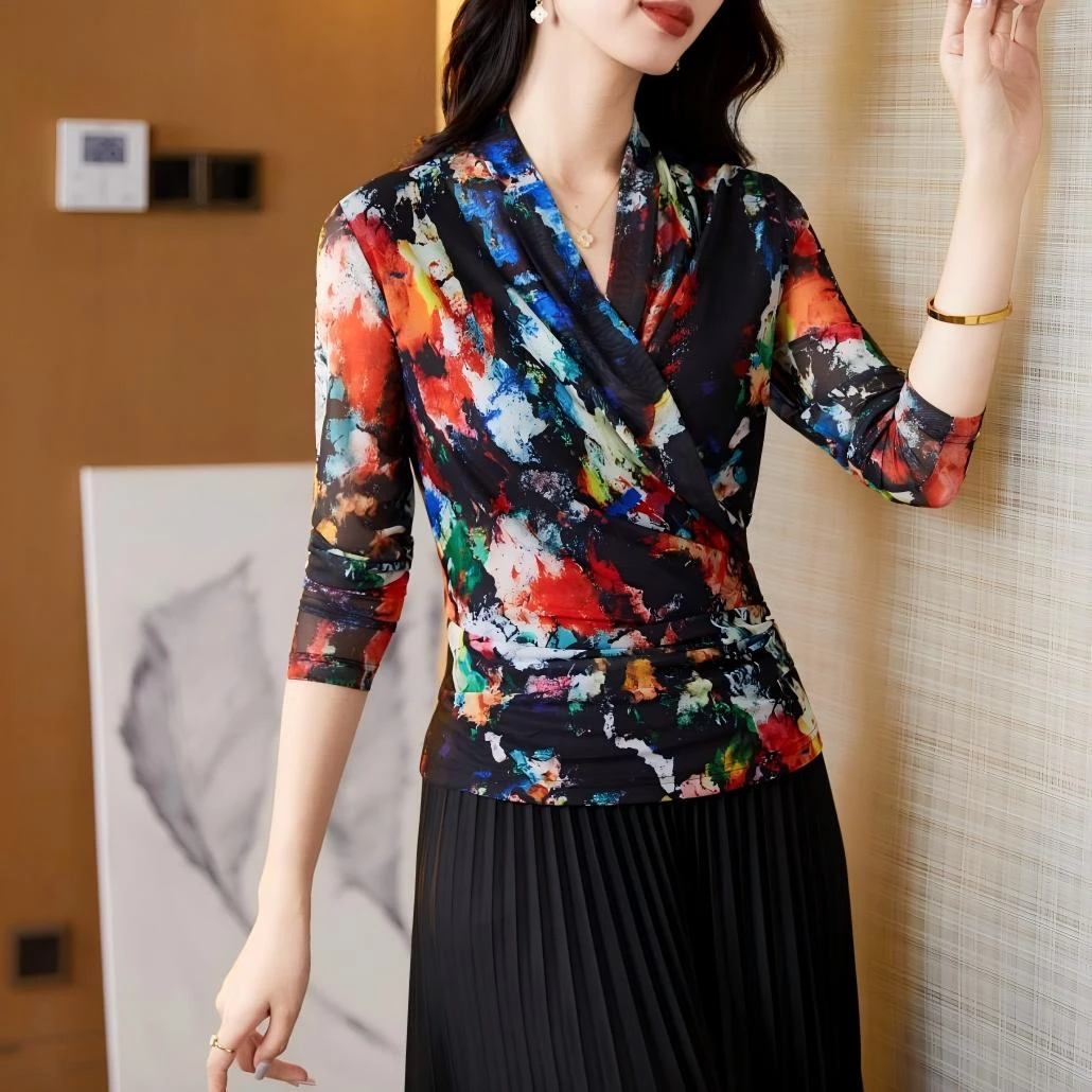 25052欧美时尚花色上衣印花洋气显瘦女装百搭洋气V领透气大码小衫