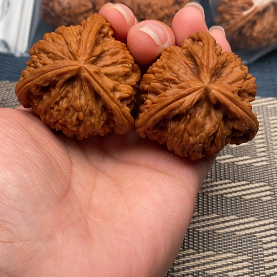 落***来吊坠文玩核桃三棱