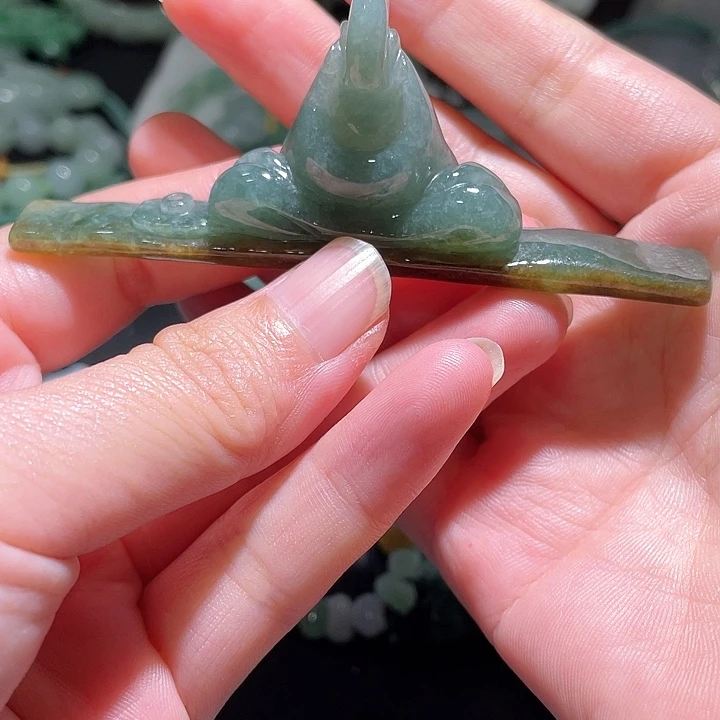颈饰未镶嵌翡翠天