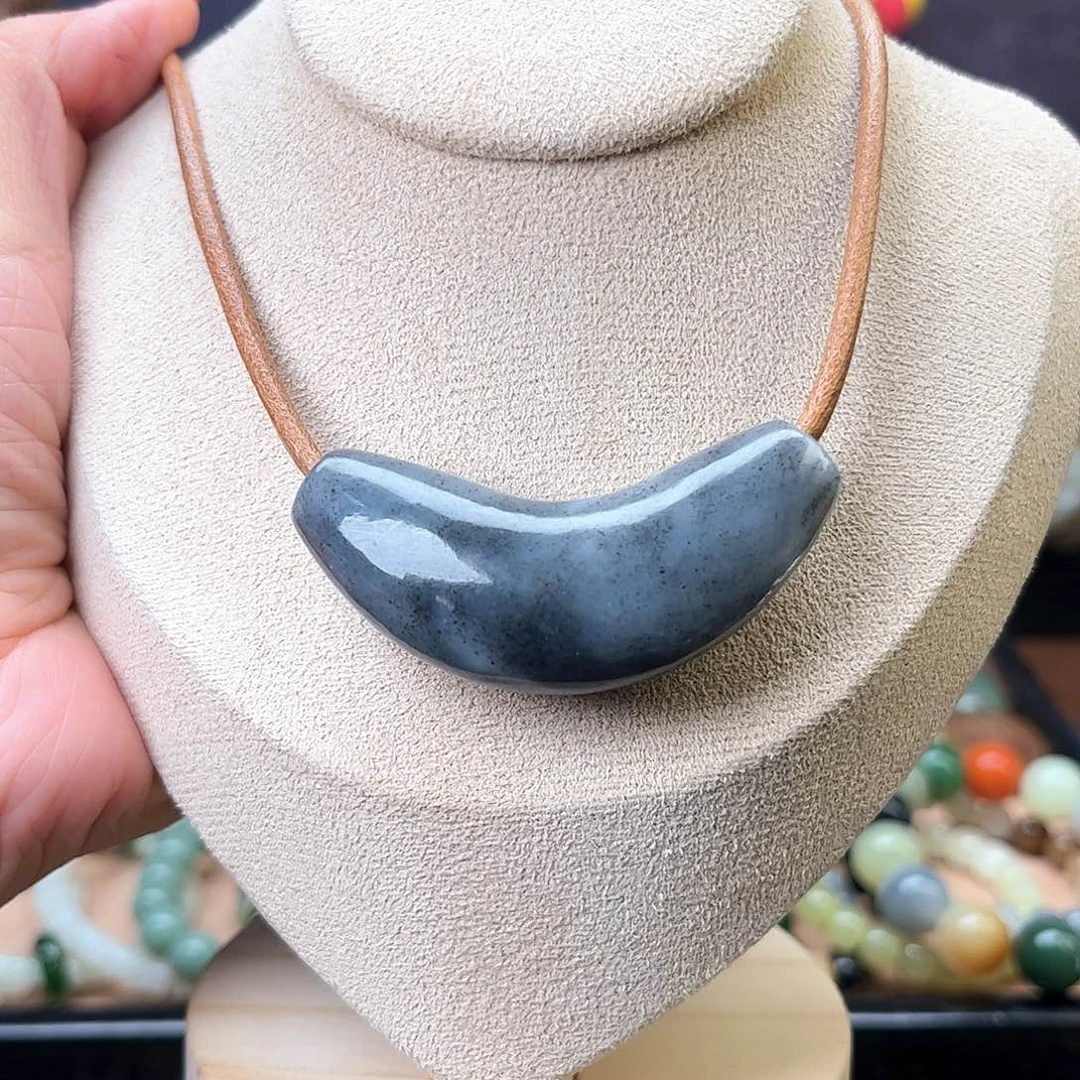 颈饰未镶嵌和田玉