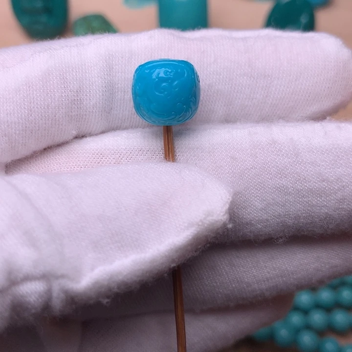 绿松石龙凤呈祥10.8未镶嵌