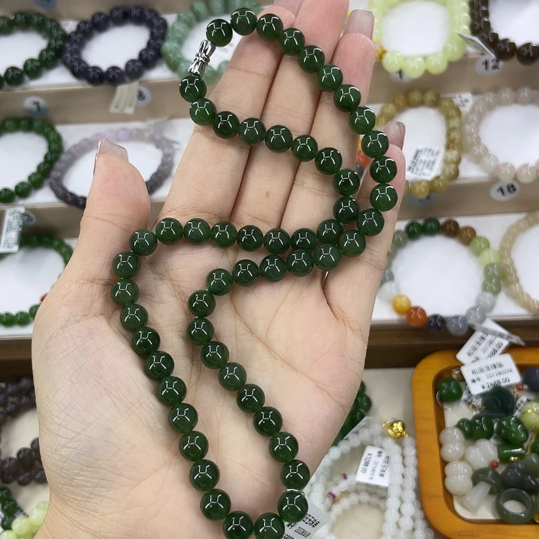 航***好和田玉未镶嵌颈饰