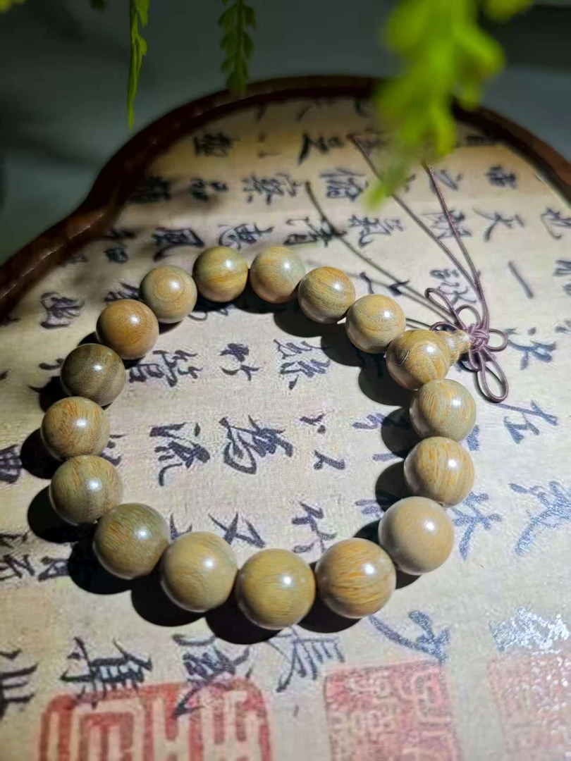 042 精美手串（无礼盒）