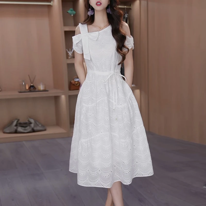 法式绝美连衣裙女2025新款夏季时尚露肩妈妈装收腰遮肚大摆a字裙