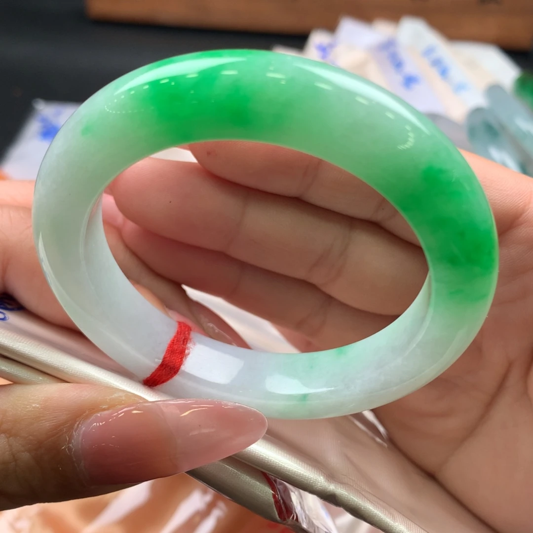 翡翠未镶嵌手镯52正圈