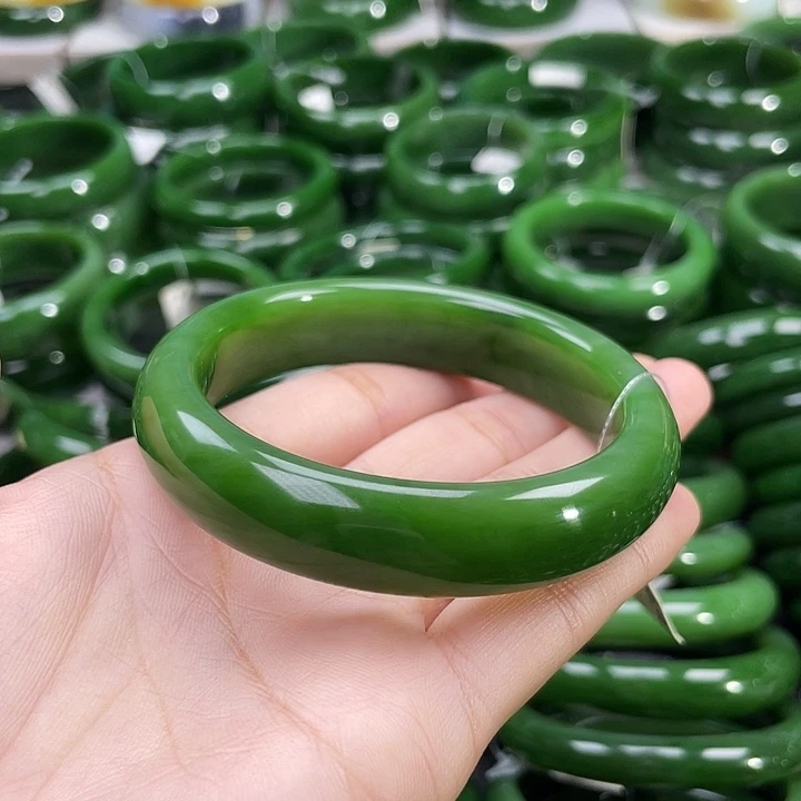 未镶嵌手镯和田玉（碧玉）