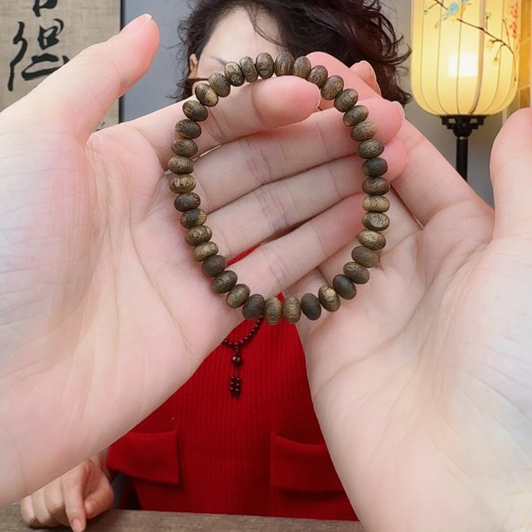 沉香手串海南陆河绿奇楠0.7