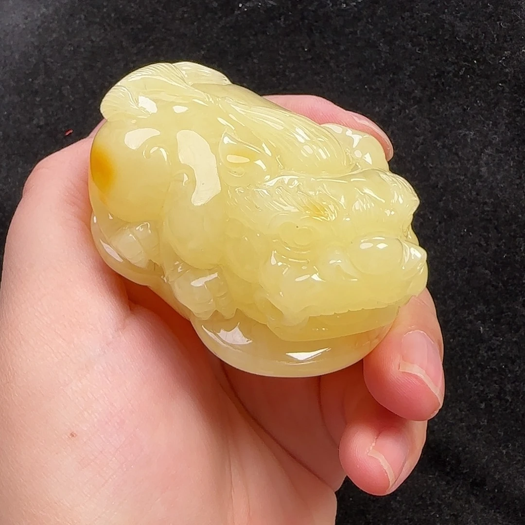 蜜蜡未镶嵌珠宝奇石