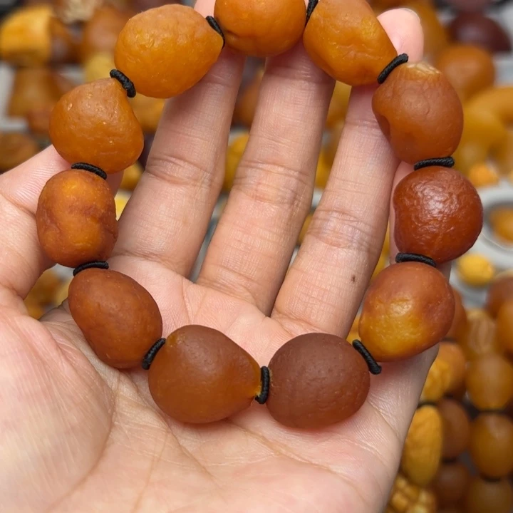 琥珀未镶嵌裸石天然蜜蜡