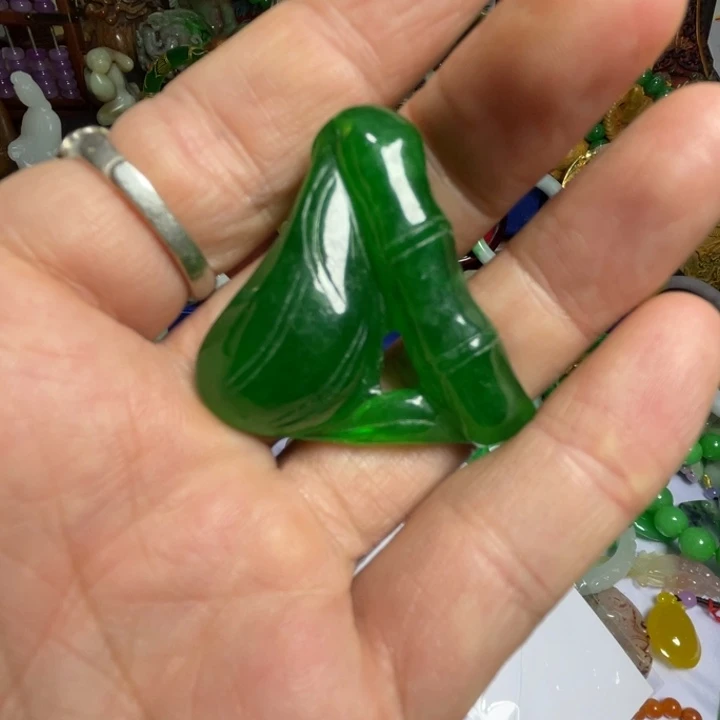 吊坠滴血莲花菩提