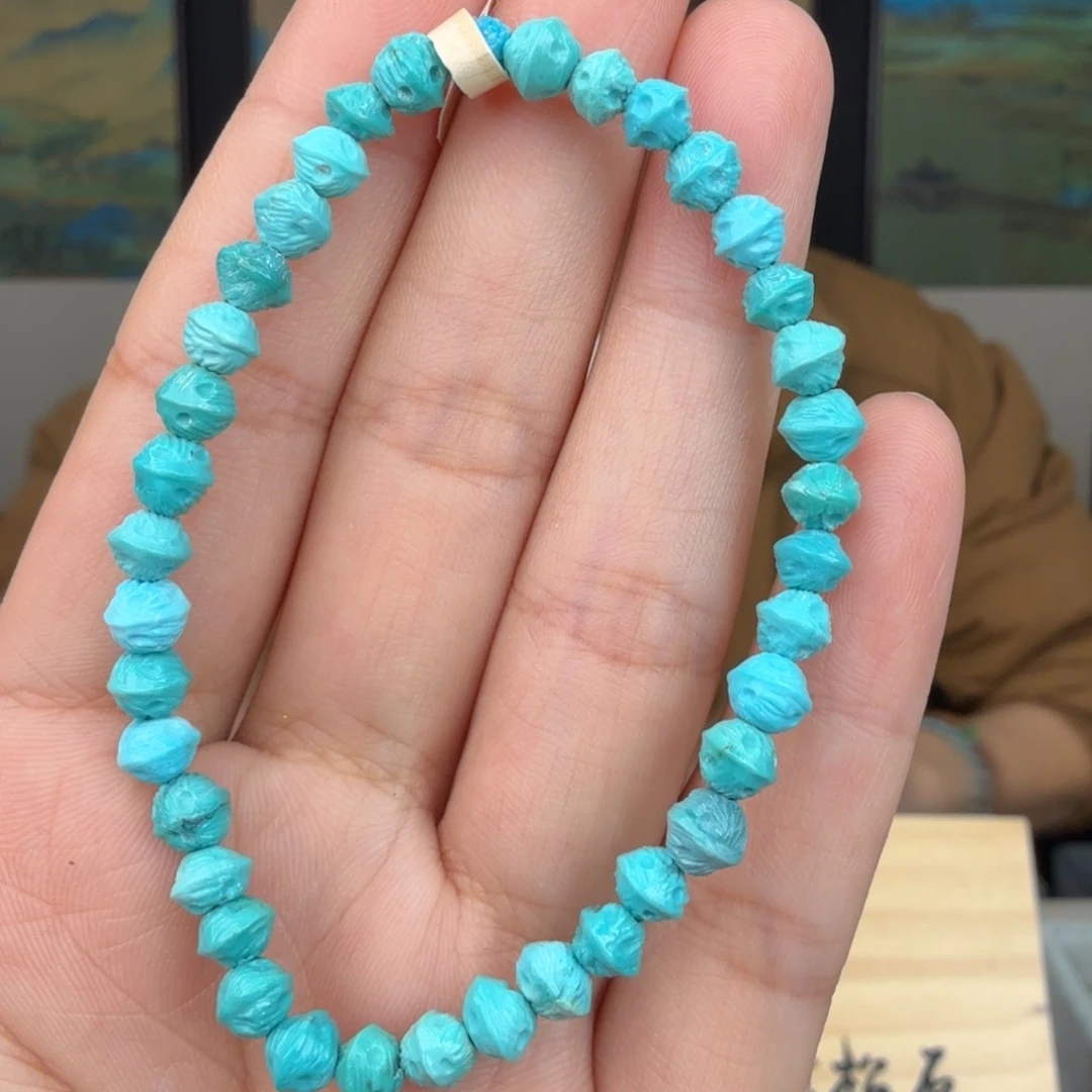 绿松石未镶嵌珠宝奇石