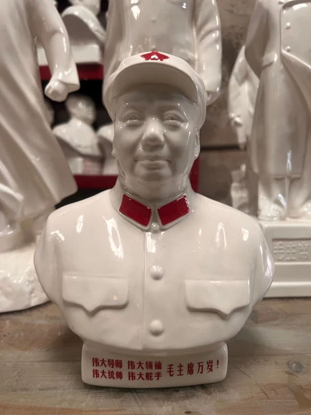 毛主席瓷像25公分老模新作促销活动摆件