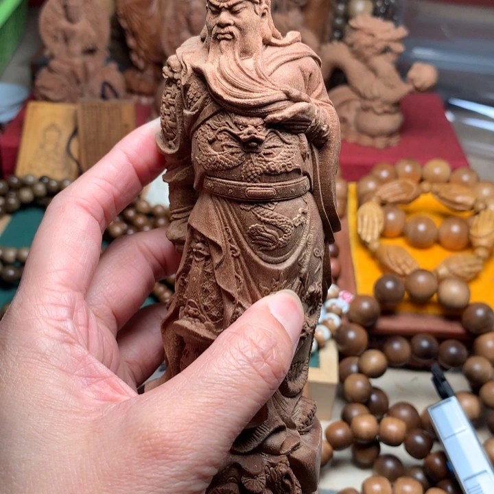 檀香木把件老山檀关二爷瑕疵