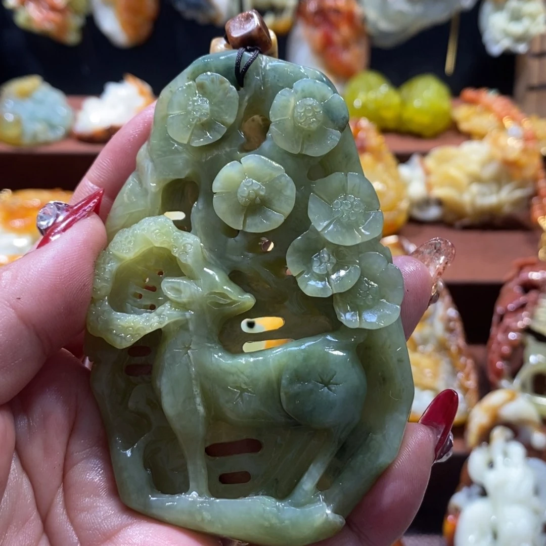 蛇纹石玉颈饰未镶嵌