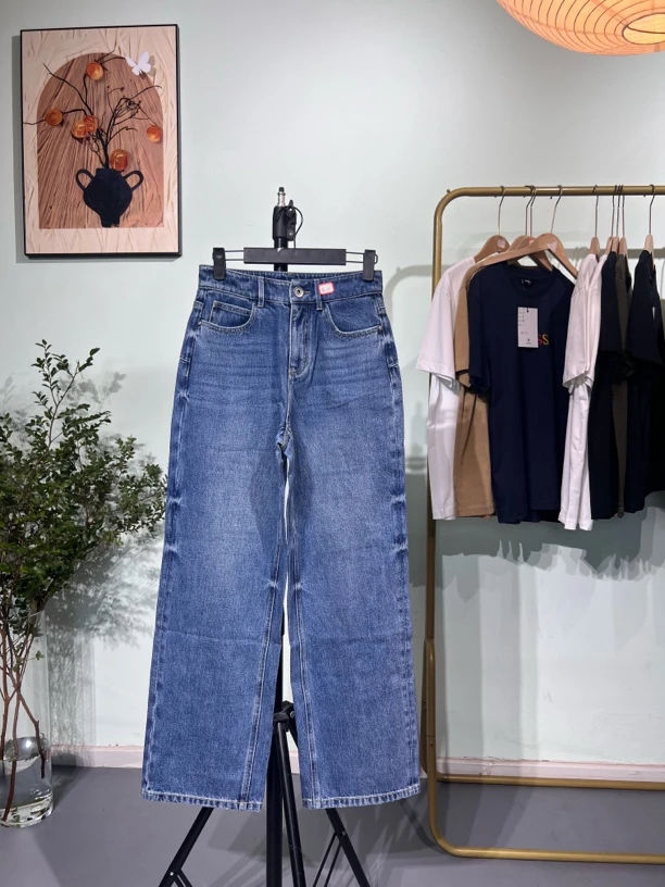 迪赛果果家牛仔裤 窄版直筒裤